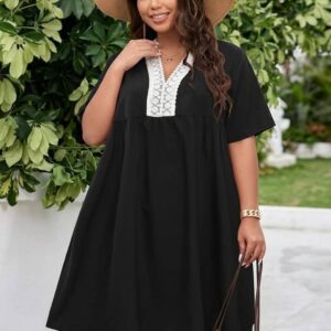VESTIDO NEGRO CASUAL CON CUELLO V DE ENCAJE